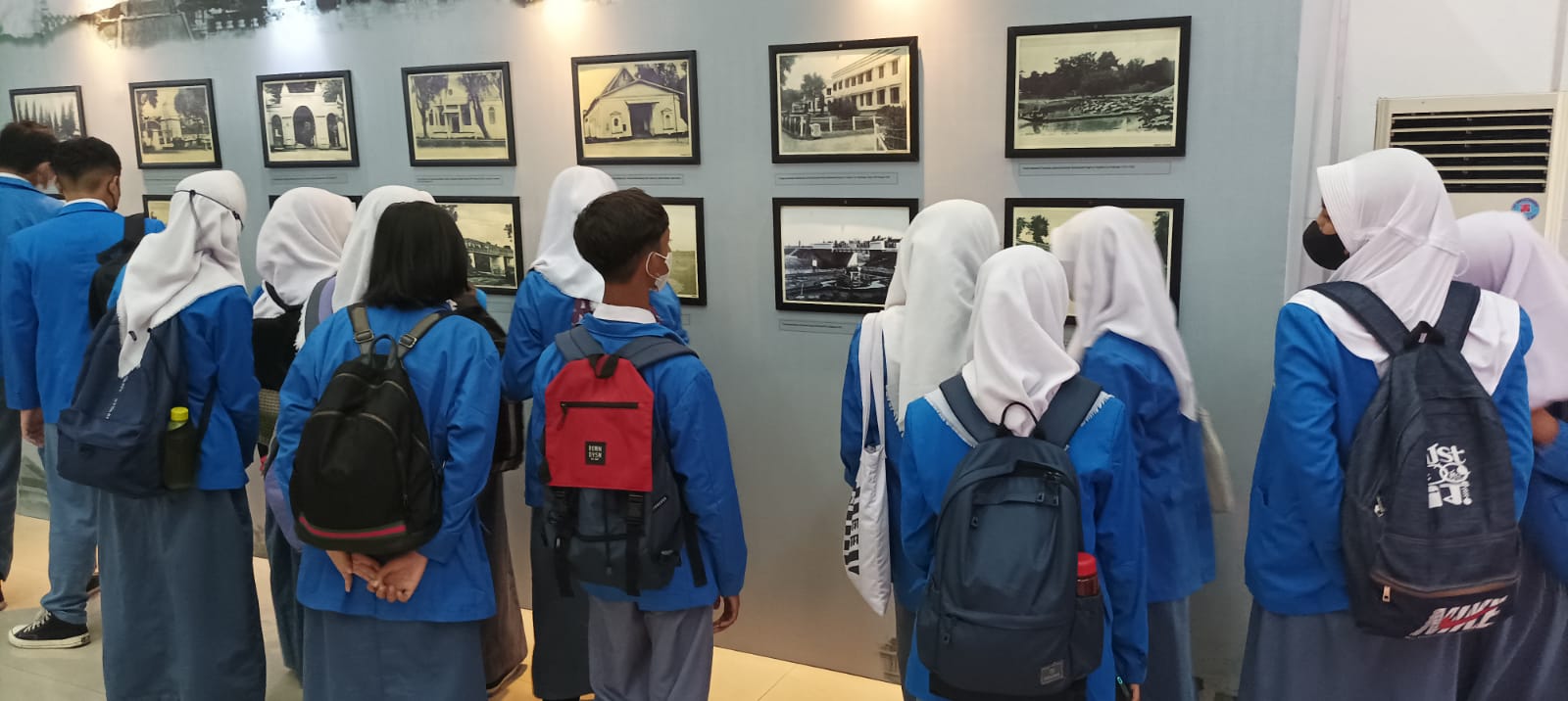 Siswa DKV Mengunjungi Pameran Foto Solo Tempo Doeloe - SMK NEGERI 6 ...